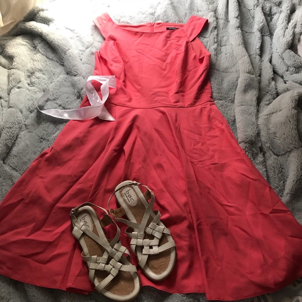 Hot pink A-line dress with pockets!